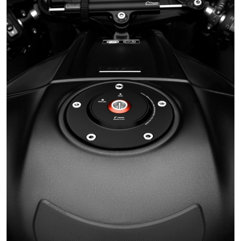Rizoma Locking Fuel Cap | Black | Triumph Models | Daytona